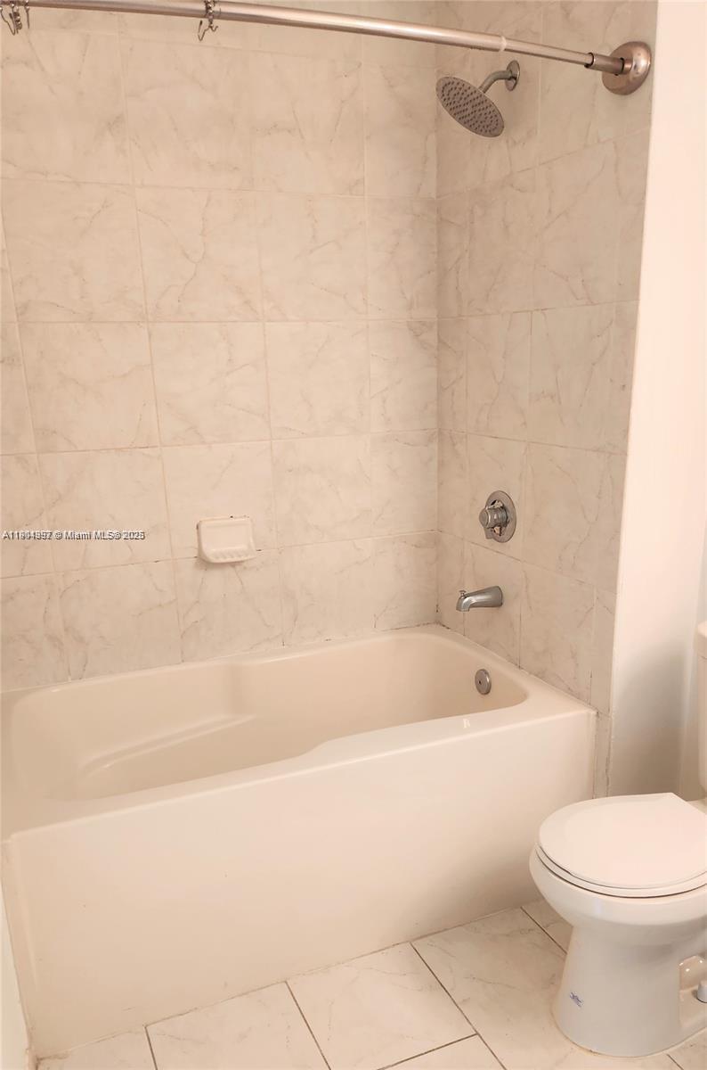 Building Photo - 133 NE 2nd Ave