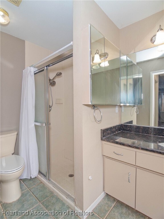 Building Photo - 2508 Manor Dr