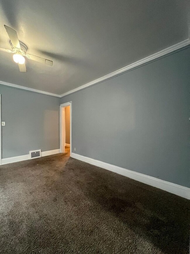 Building Photo - 9913 Mt Auburn Ave