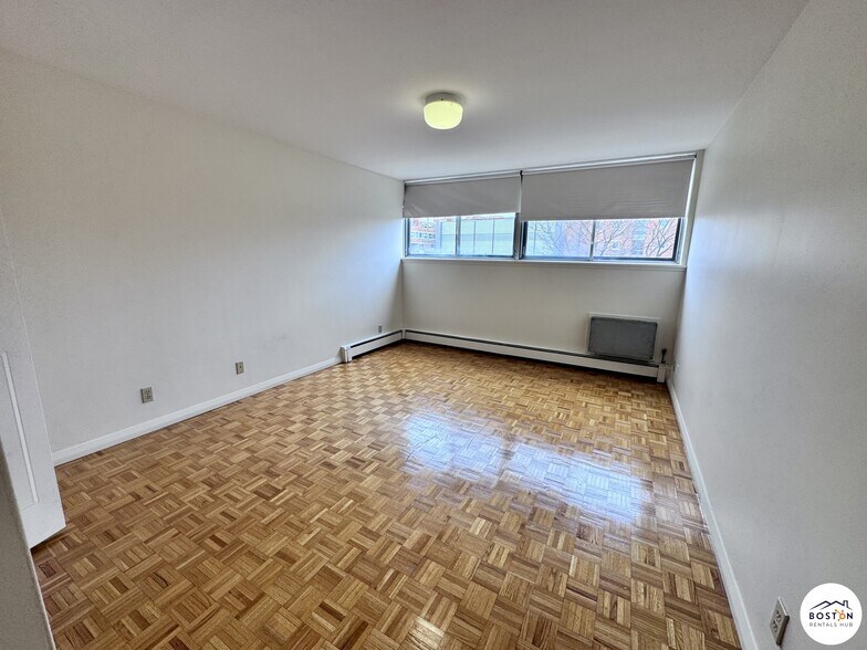 Building Photo - 132 Chiswick Rd