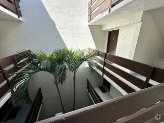 Building Photo - 9135 SW 125th Ave