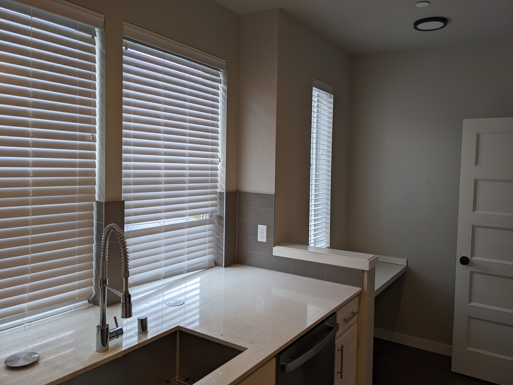 Building Photo - 13717 Admiralty Way