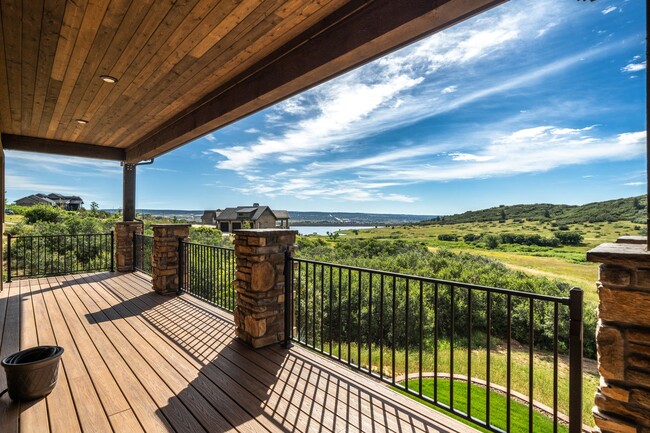 Building Photo - Beautiful Home in Forest Lakes