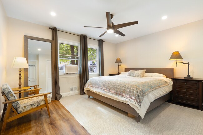 Building Photo - 165 Byrne Ave