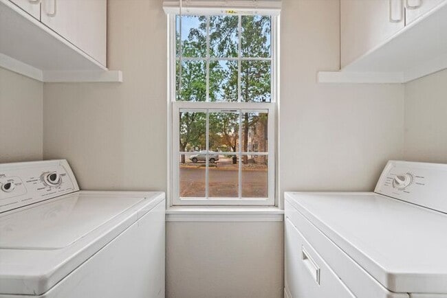 Building Photo - Beautiful 2-Bedroom Westminster Townhome with Private Patio