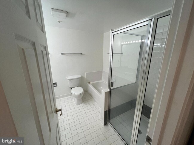 Building Photo - 2301 N Street NW Unit 407