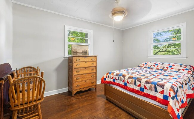 Building Photo - 3 Bedroom Home Available For Rent - Pendleton