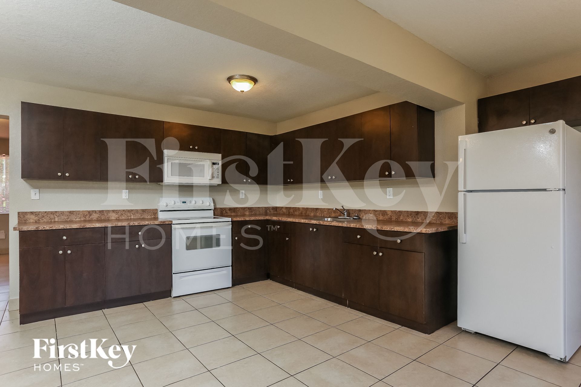 Building Photo - 731 NW 175th Dr