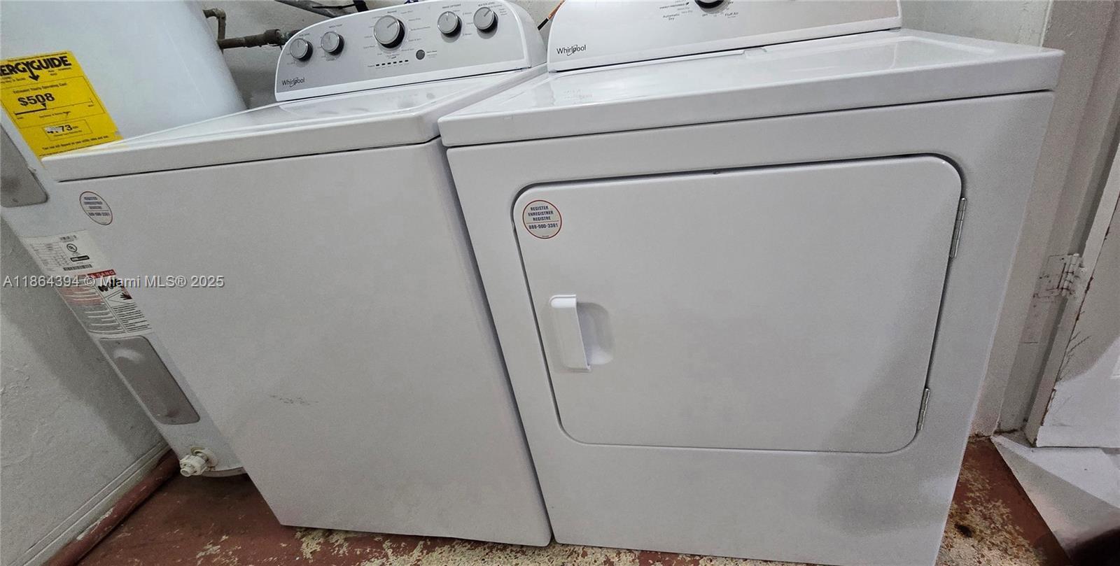 Building Photo - 502 N 70th Way