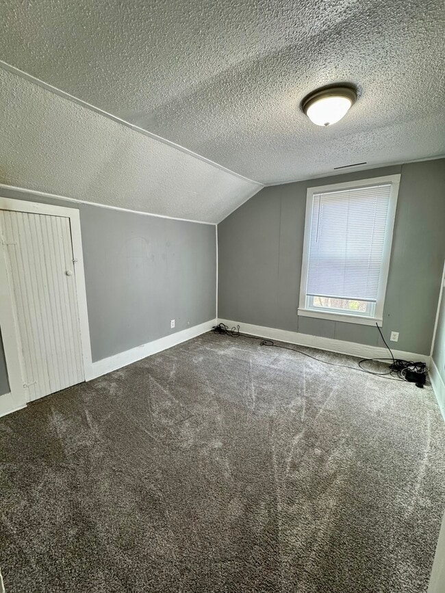 Building Photo - 3032 Indian Rd