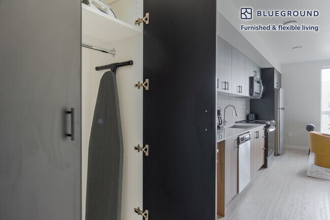 Building Photo - 18004 Midvale Ave N