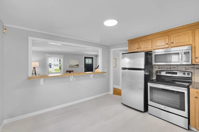 Building Photo - 153 Englewood Ave