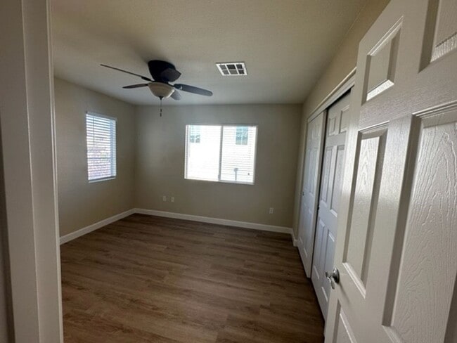 Building Photo - Beautiful 4 bedroom home In Paseos Summerlin - minutes from DT Summerlin and Red Rock Canyon!!