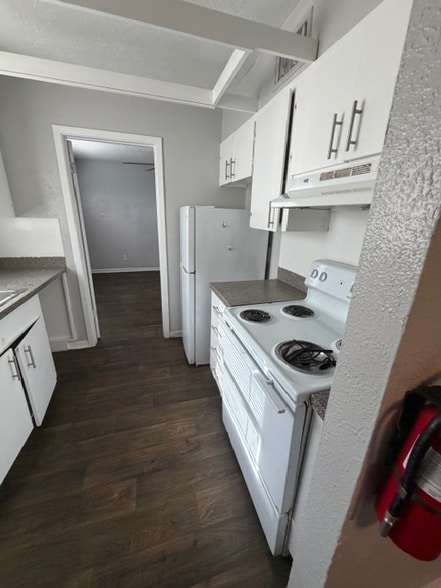 Building Photo - 5220 Weber Rd