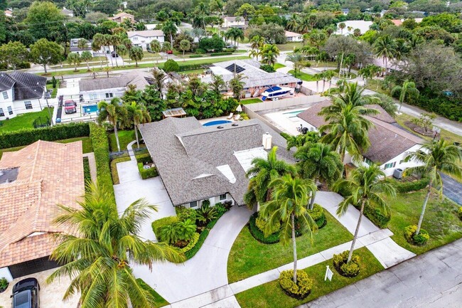 Building Photo - 1080 SW 17th St
