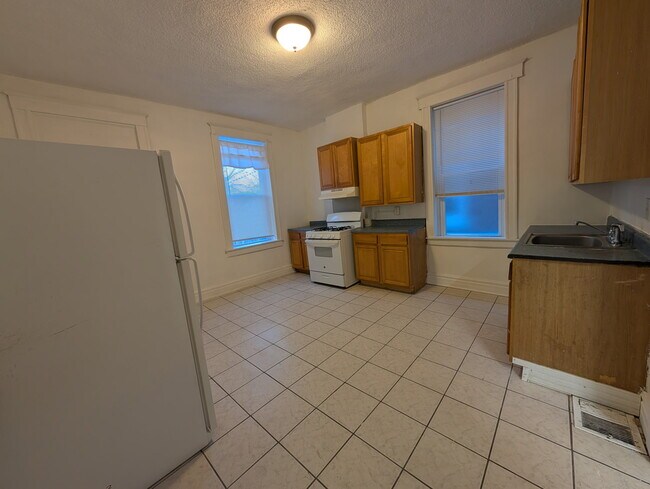 Building Photo - 3009 Osage St