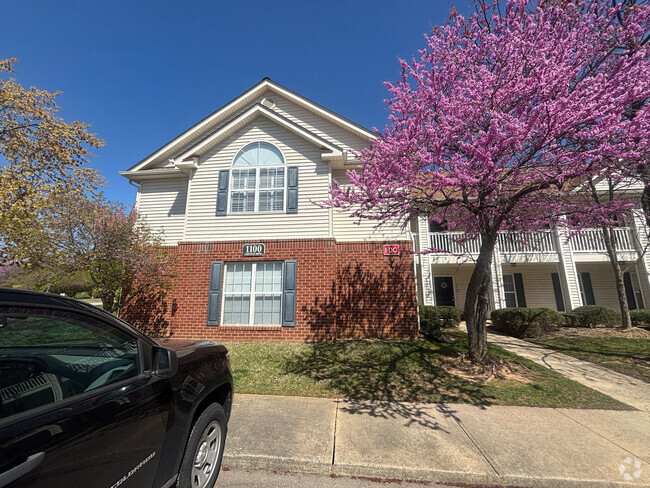 Building Photo - 1121 Chenille Dr