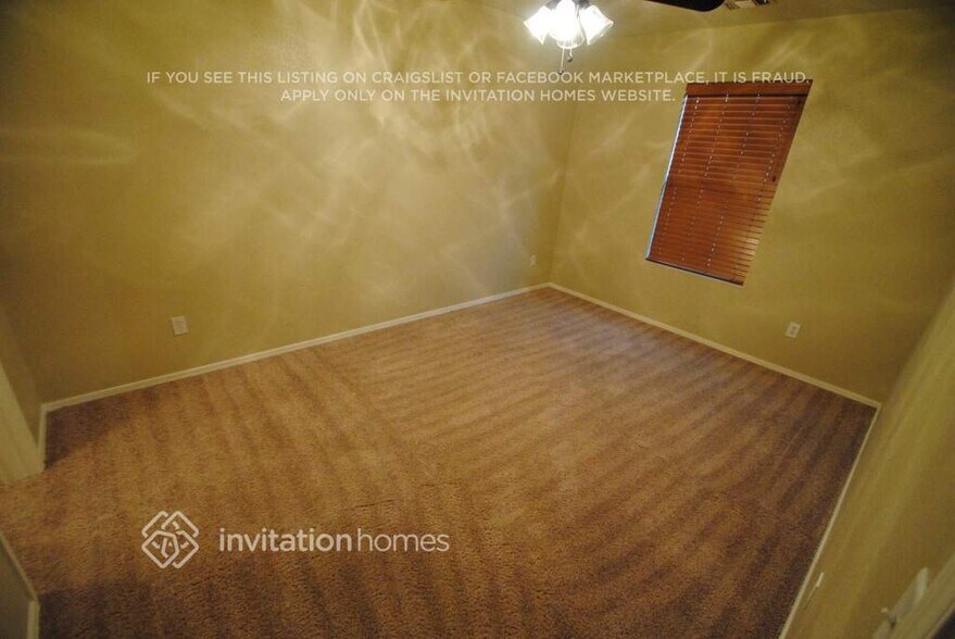 Building Photo - 8913 E Portobello Ave