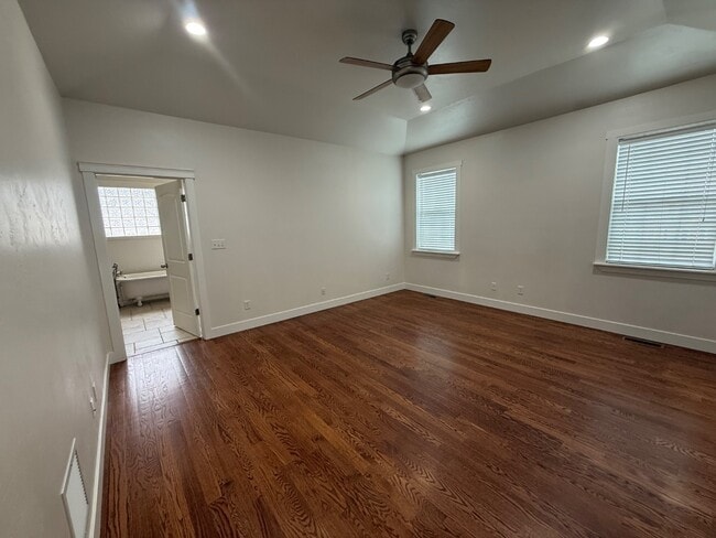 Building Photo - 2630 New Orchard Ct