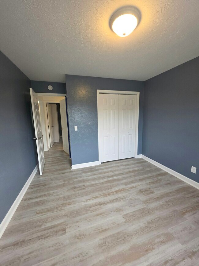 Building Photo - 601 Rizek Dr