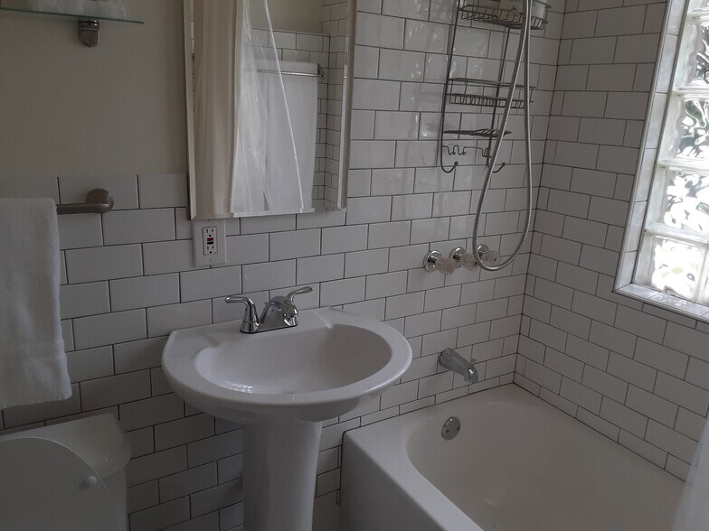 Building Photo - 4101 Dallas St