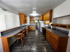 Building Photo - 3- bedroom 2-bathroom home in Pleasant Hill