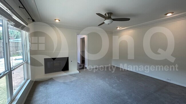 Building Photo - 3701 Leathertop Dr