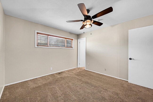 Building Photo - $2,295.00 - 3 Bedrooms, 2 Bathrooms, Singl...