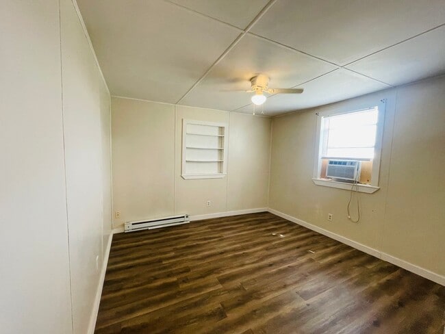 Building Photo - 2BD/1BA