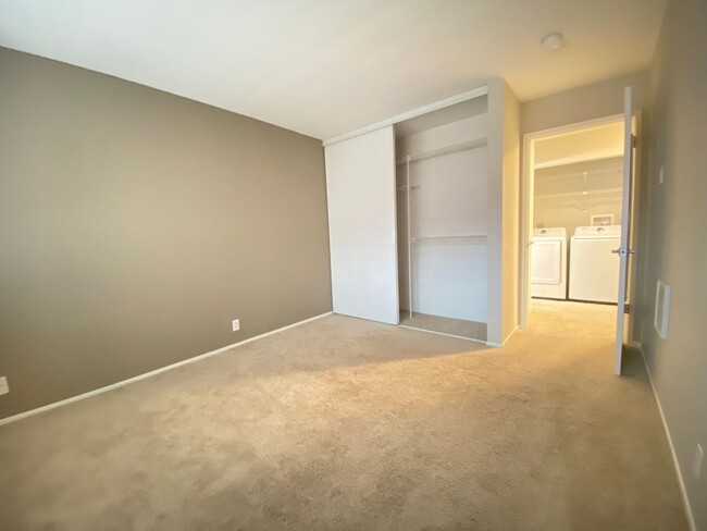 Building Photo - 1 Bedroom 1 Bathroom Condo in Fremont Avai...