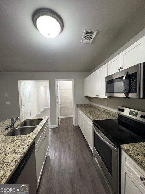 Building Photo - 314 Nutwood Trce