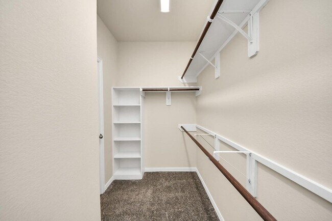 Building Photo - 32903 Silver Mdw Wy