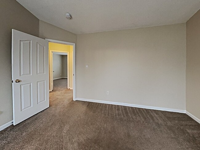 Building Photo - APPLY TODAY