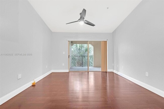 Building Photo - 2586 Centergate Dr