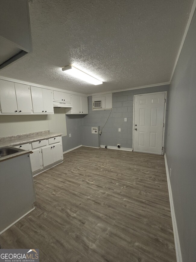 Building Photo - 928 Hamilton Blvd