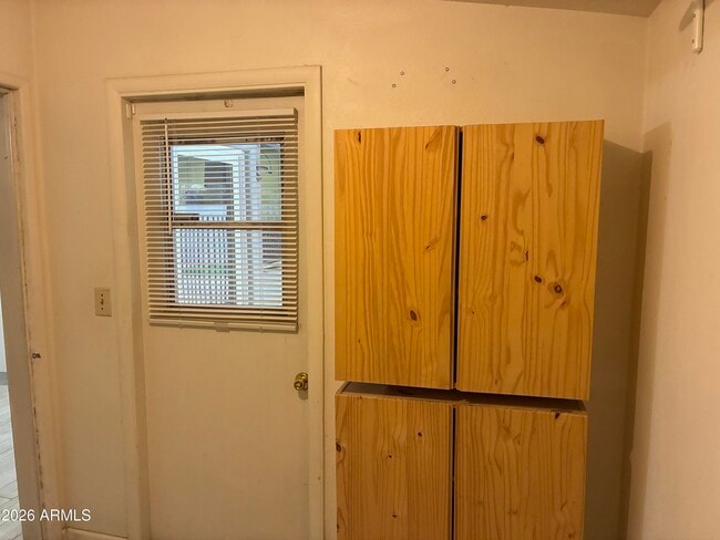 Building Photo - 6713 W Carol Ave