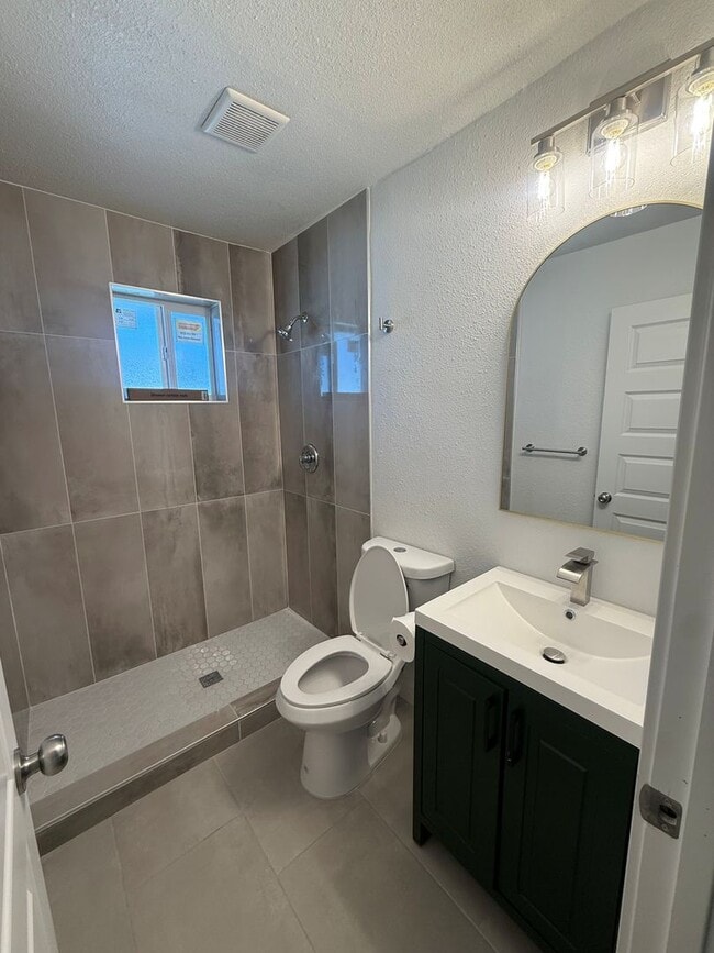 Building Photo - Completely Remodeled 2 Bed | 2 Bath Apartment in the Heart of Old Town Scottsdale