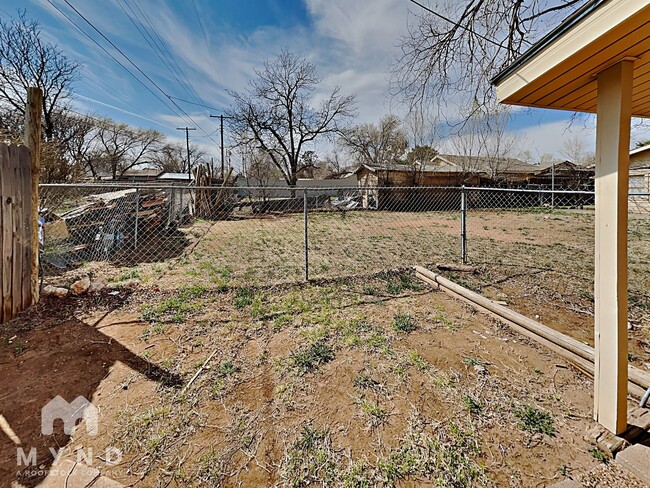 Building Photo - 2105 26th St