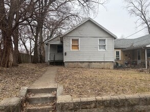 Building Photo - 1829 S Stanley St