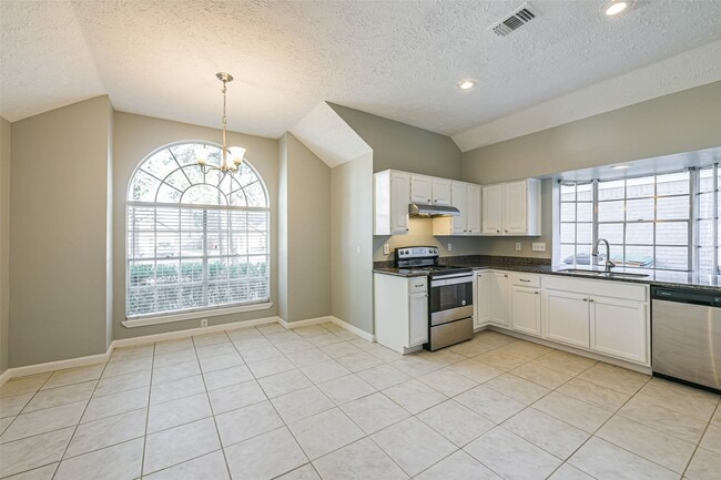 Building Photo - 5507 Village Springs Dr