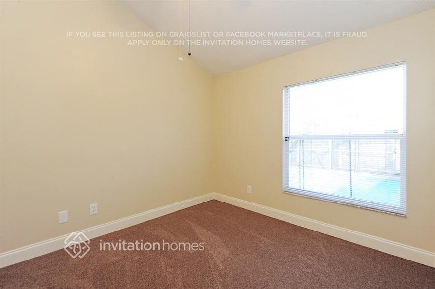 Building Photo - 8901 Eastman Dr