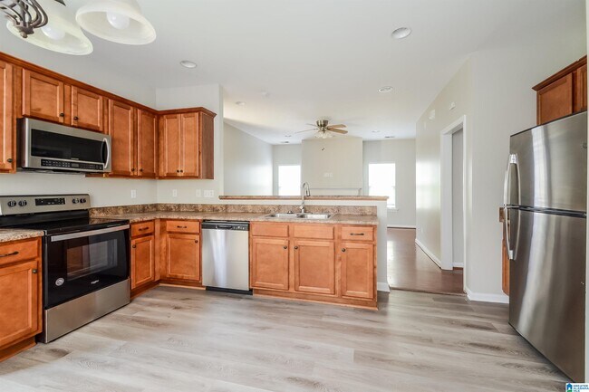 Building Photo - 1068 Fairbank Ln