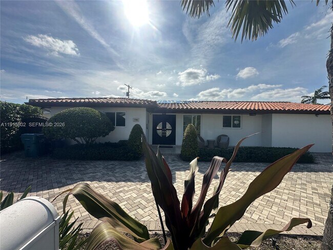 Building Photo - 7780 SW 28th St