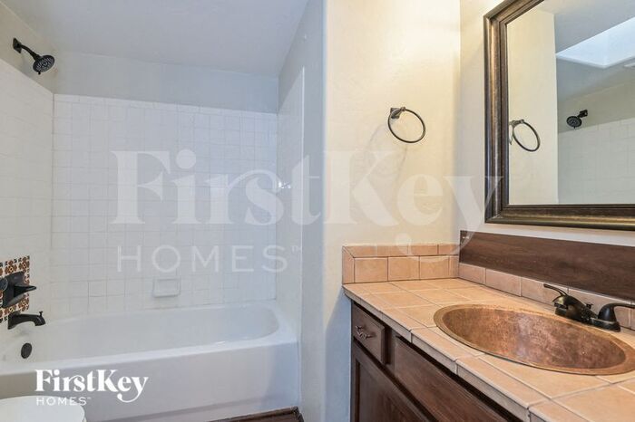 Building Photo - 5255 S Renewal Ln