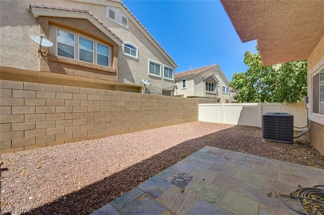 Building Photo - 8744 Traveling Breeze Ave