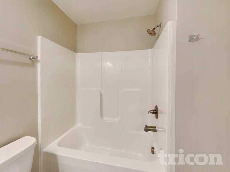 Building Photo - 150 McKinnon Ave NE