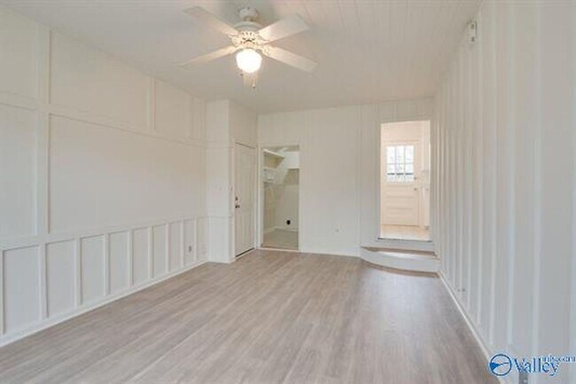 Building Photo - 814 Cleermont Dr SE