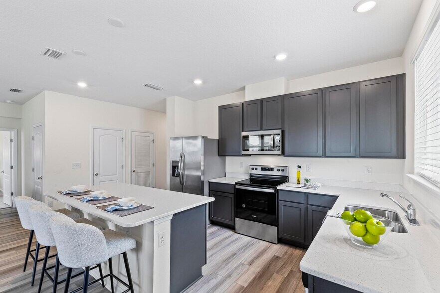 Building Photo - 85 Las Casitas Blvd
