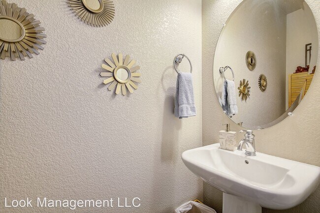 Building Photo - 5 br, 4.5 bath House - 5441 Uinta St