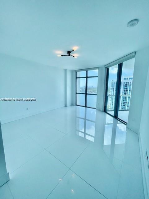 Building Photo - 17301 Biscayne Blvd